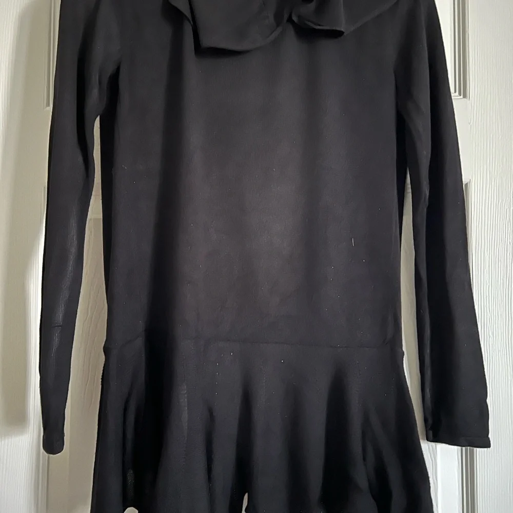 VGUC 100% Viscose open front cardigan. Ruffle details. Long sleeves. Black sz XS